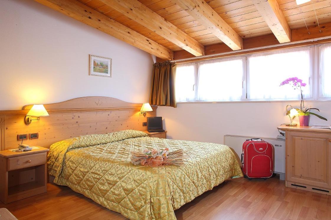 Hotel Sant'Ilario Rovereto  Bagian luar foto