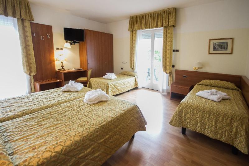 Hotel Sant'Ilario Rovereto  Bagian luar foto