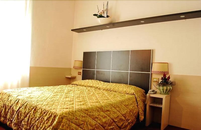 Hotel Sant'Ilario Rovereto  Bagian luar foto