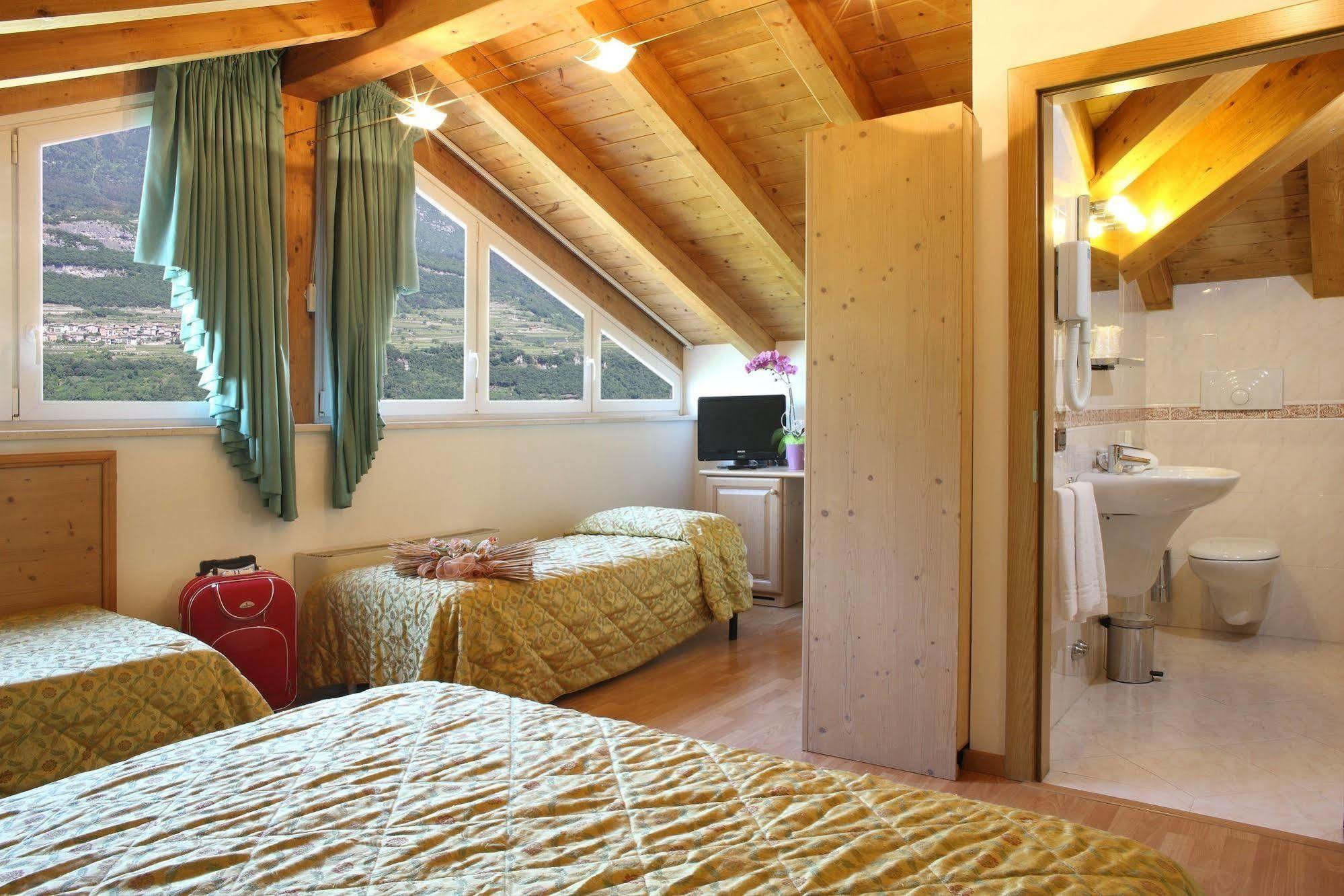 Hotel Sant'Ilario Rovereto  Bagian luar foto