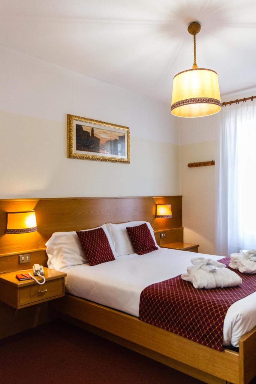 Hotel Sant'Ilario Rovereto  Bagian luar foto