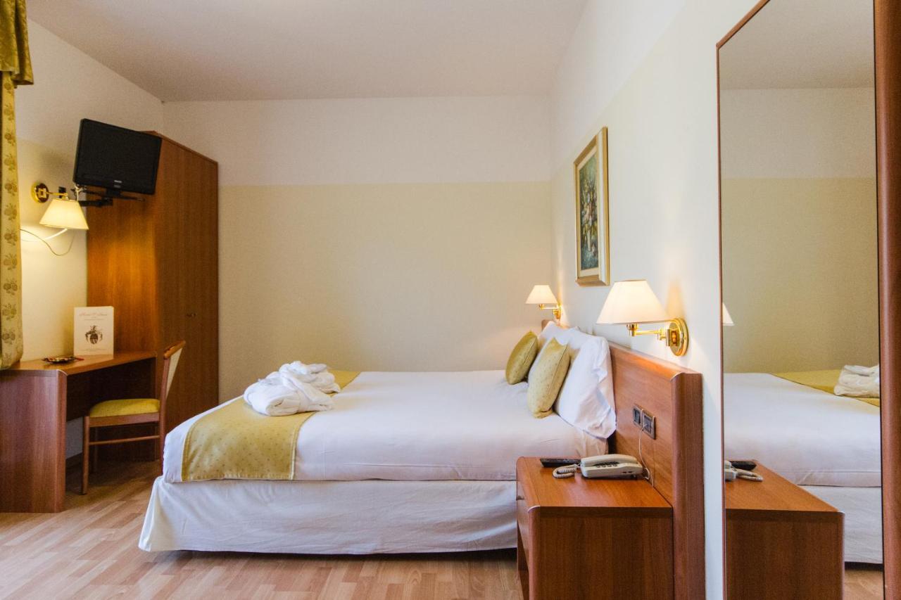 Hotel Sant'Ilario Rovereto  Bagian luar foto