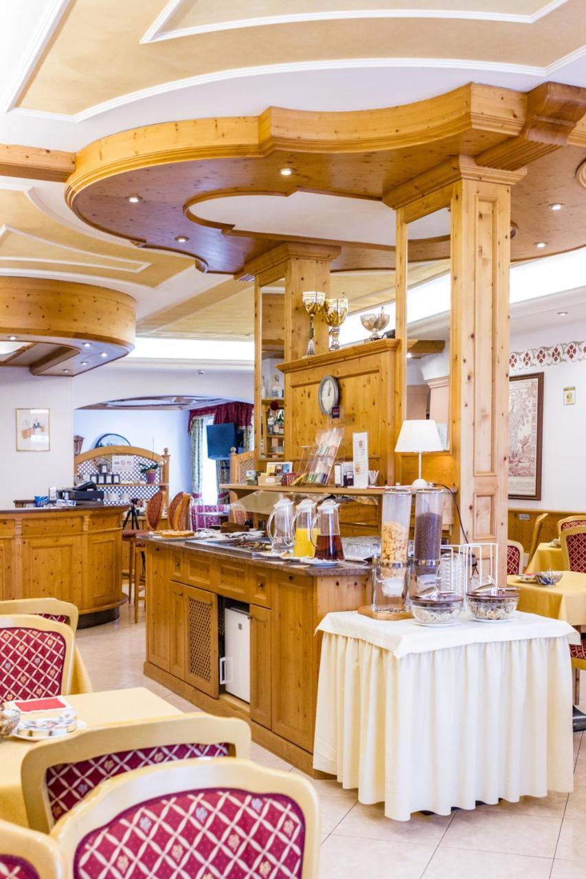 Hotel Sant'Ilario Rovereto  Bagian luar foto