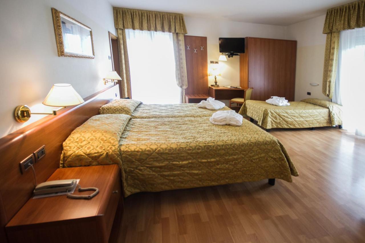 Hotel Sant'Ilario Rovereto  Bagian luar foto