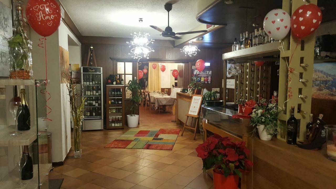 Hotel Sant'Ilario Rovereto  Bagian luar foto