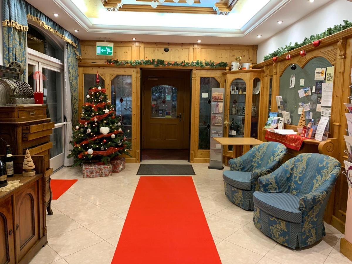 Hotel Sant'Ilario Rovereto  Bagian luar foto